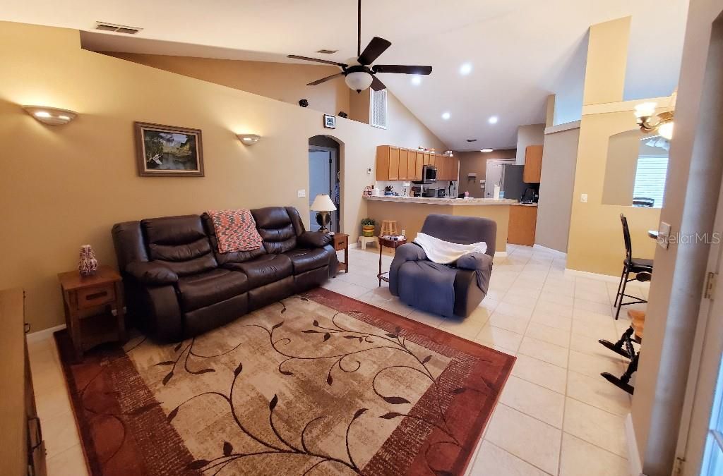 Active With Contract: $368,000 (3 beds, 2 baths, 1940 Square Feet)