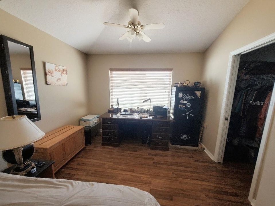 Active With Contract: $368,000 (3 beds, 2 baths, 1940 Square Feet)