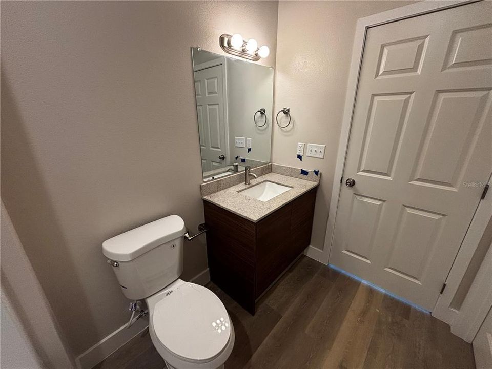 В аренду: $1,900 (2 спален, 2 ванн, 900 Квадратных фут)