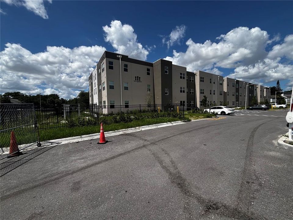 В аренду: $1,900 (2 спален, 2 ванн, 900 Квадратных фут)