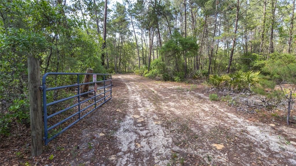 For Sale: $261,250 (10.06 acres)