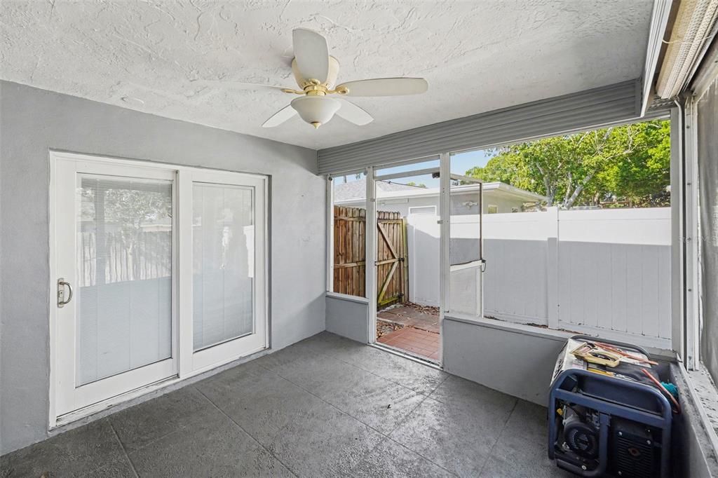 For Rent: $2,600 (2 beds, 2 baths, 1322 Square Feet)
