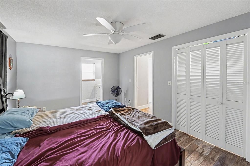 For Rent: $2,600 (2 beds, 2 baths, 1322 Square Feet)