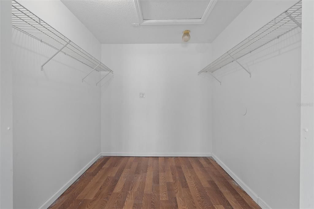 For Rent: $1,850 (2 beds, 2 baths, 1364 Square Feet)