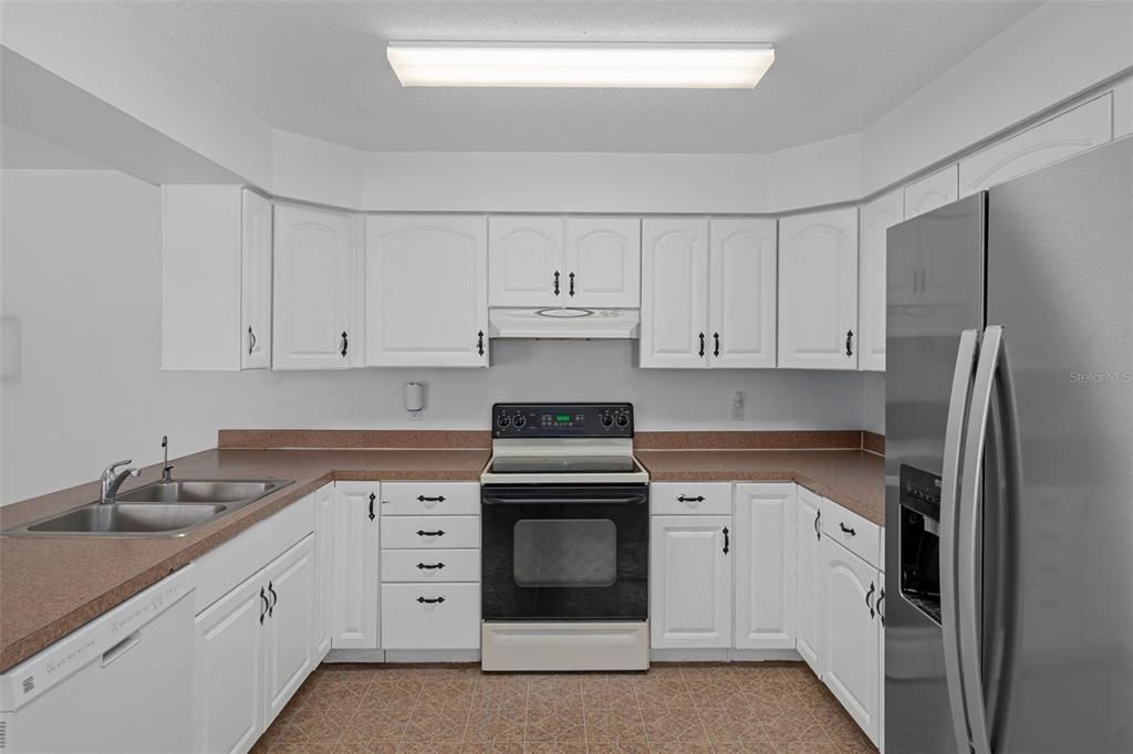 For Rent: $1,850 (2 beds, 2 baths, 1364 Square Feet)