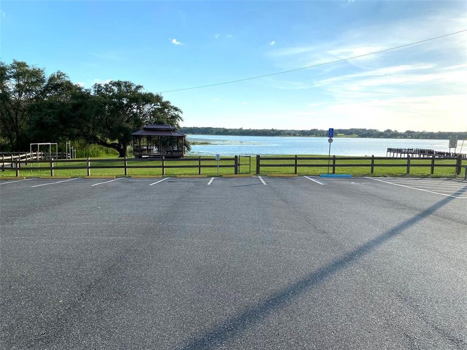 На продажу: $59,900 (0.64 acres)