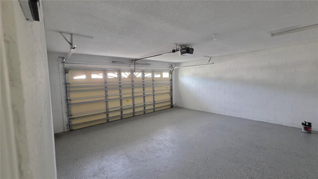 For Sale: $359,000 (3 beds, 2 baths, 1468 Square Feet)