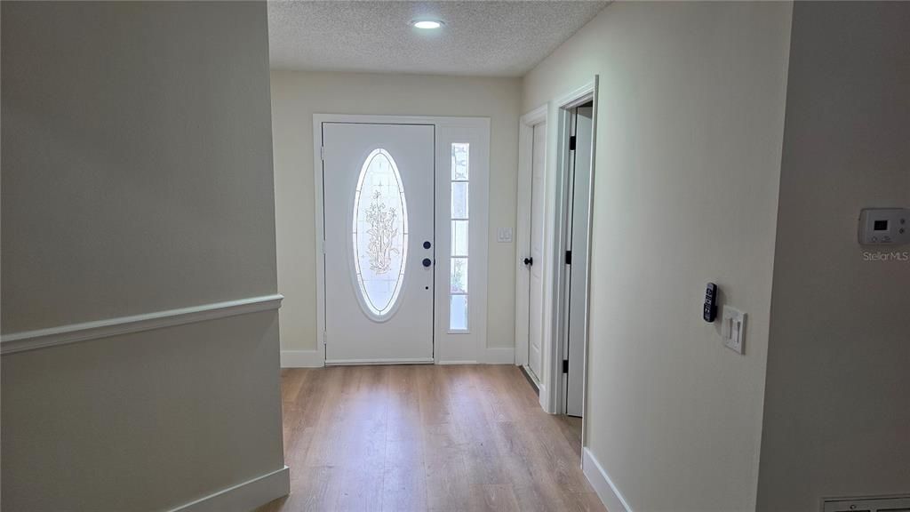 For Sale: $359,000 (3 beds, 2 baths, 1468 Square Feet)