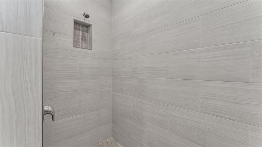 En Venta: $424,100 (3 camas, 2 baños, 2075 Pies cuadrados)