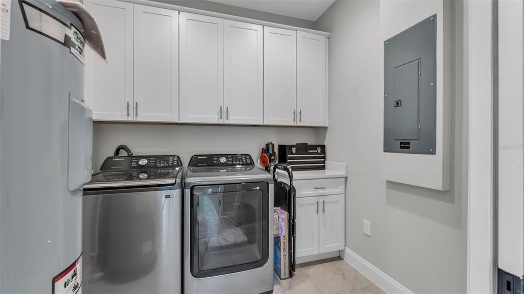En Venta: $424,100 (3 camas, 2 baños, 2075 Pies cuadrados)