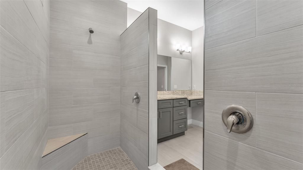 En Venta: $424,100 (3 camas, 2 baños, 2075 Pies cuadrados)