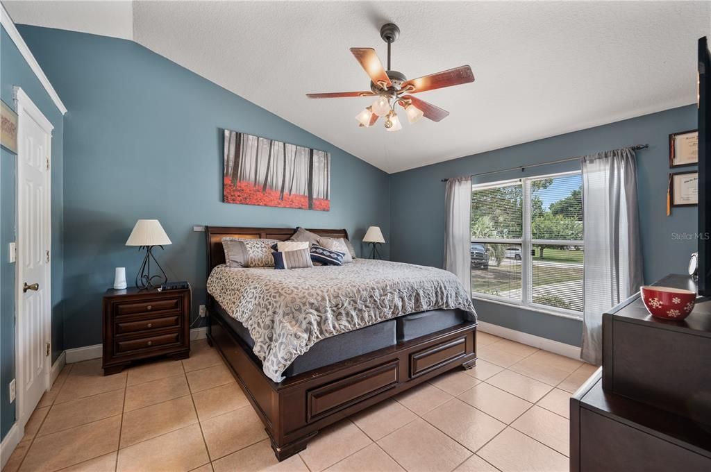 En Venta: $375,000 (4 camas, 2 baños, 1671 Pies cuadrados)