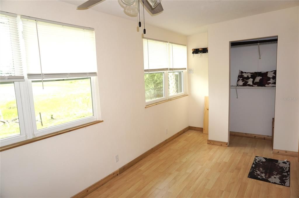 For Sale: $174,900 (2 beds, 1 baths, 1144 Square Feet)