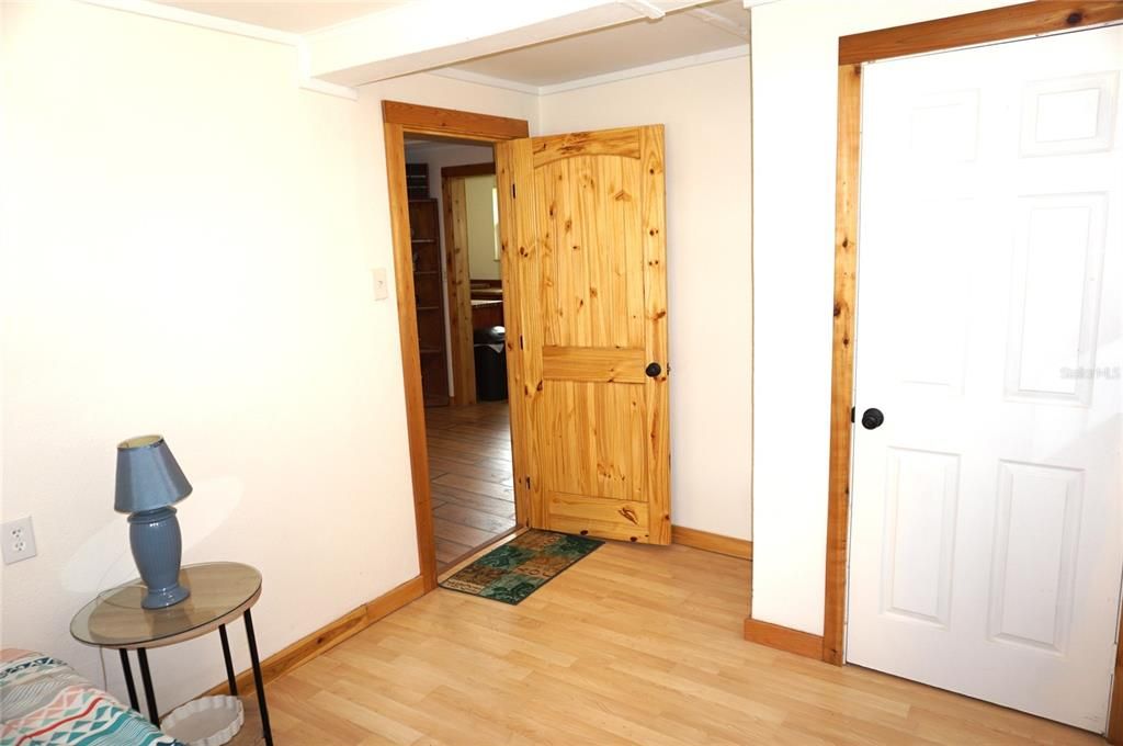 For Sale: $174,900 (2 beds, 1 baths, 1144 Square Feet)