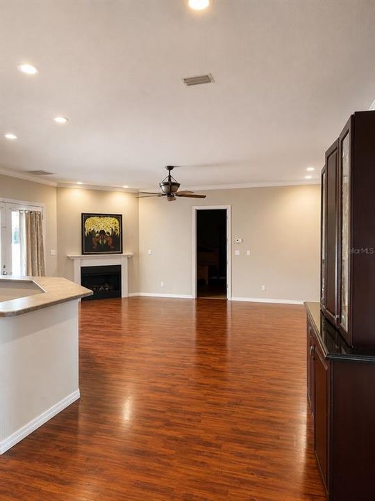 For Sale: $499,000 (4 beds, 3 baths, 2806 Square Feet)