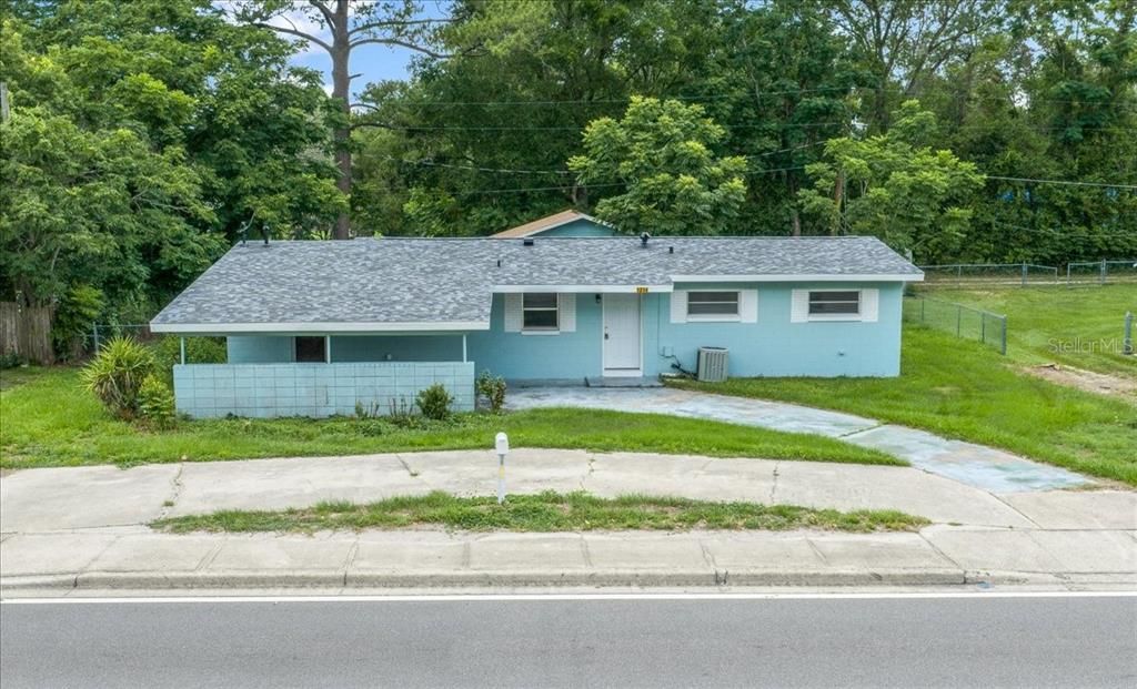 For Sale: $209,900 (3 beds, 1 baths, 1012 Square Feet)