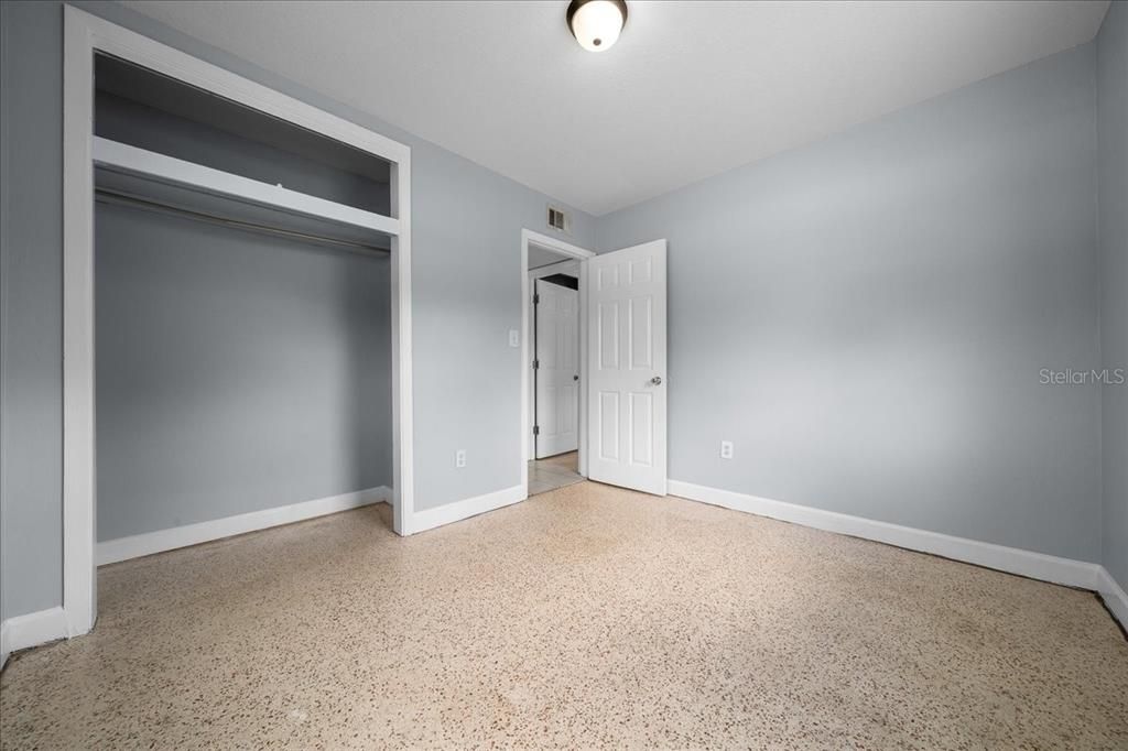 For Sale: $209,900 (3 beds, 1 baths, 1012 Square Feet)