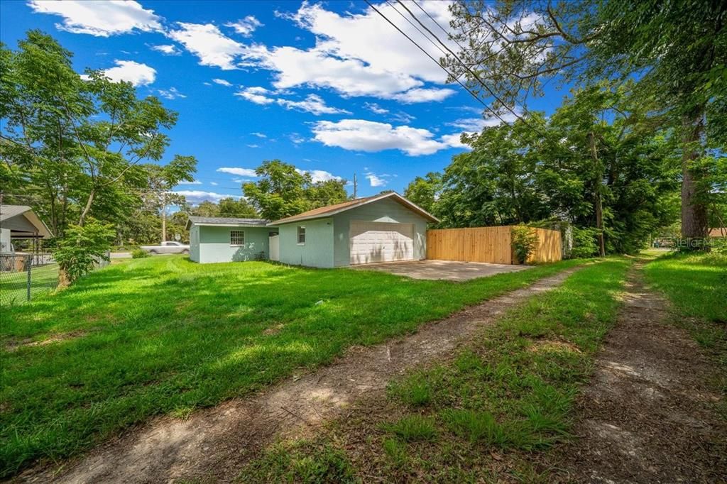 For Sale: $209,900 (3 beds, 1 baths, 1012 Square Feet)