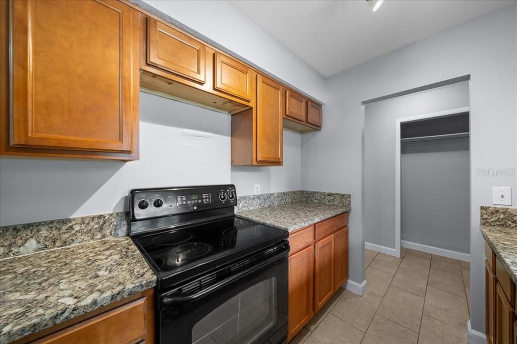 For Sale: $209,900 (3 beds, 1 baths, 1012 Square Feet)