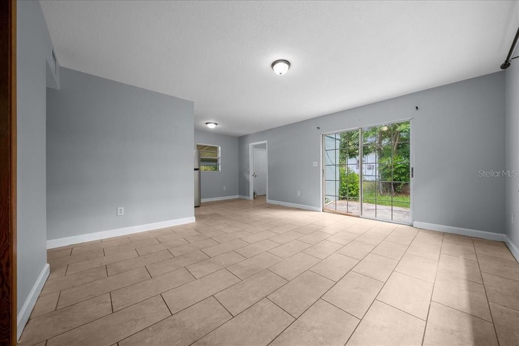 For Sale: $209,900 (3 beds, 1 baths, 1012 Square Feet)