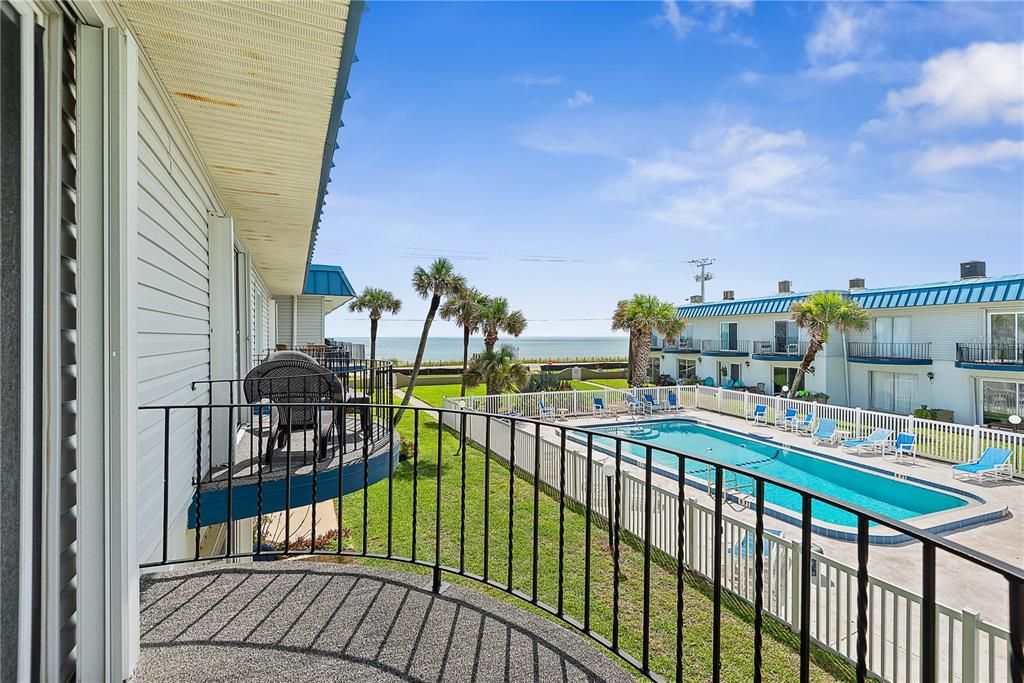 For Sale: $229,900 (2 beds, 2 baths, 1184 Square Feet)