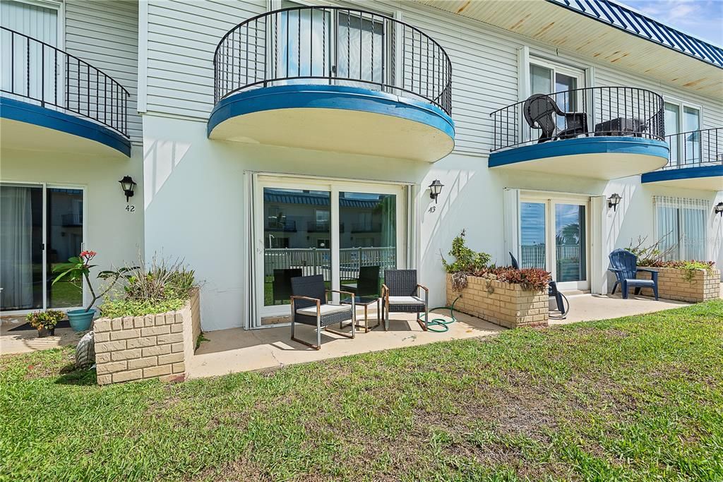 For Sale: $229,900 (2 beds, 2 baths, 1184 Square Feet)