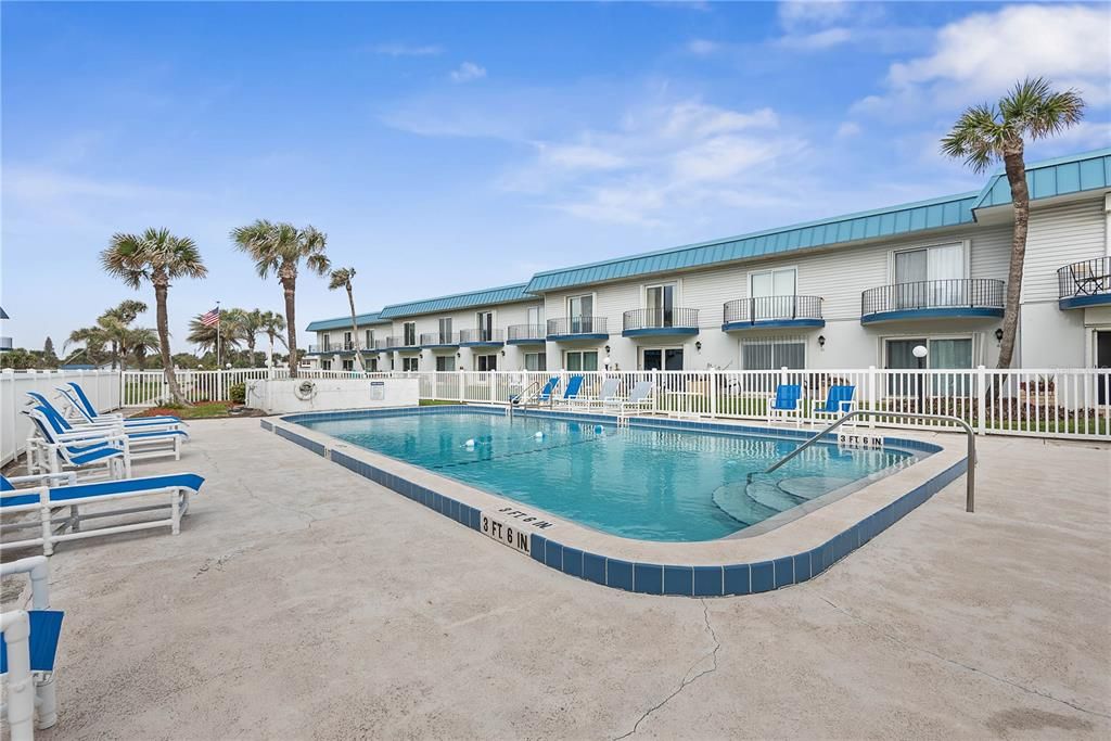 For Sale: $229,900 (2 beds, 2 baths, 1184 Square Feet)