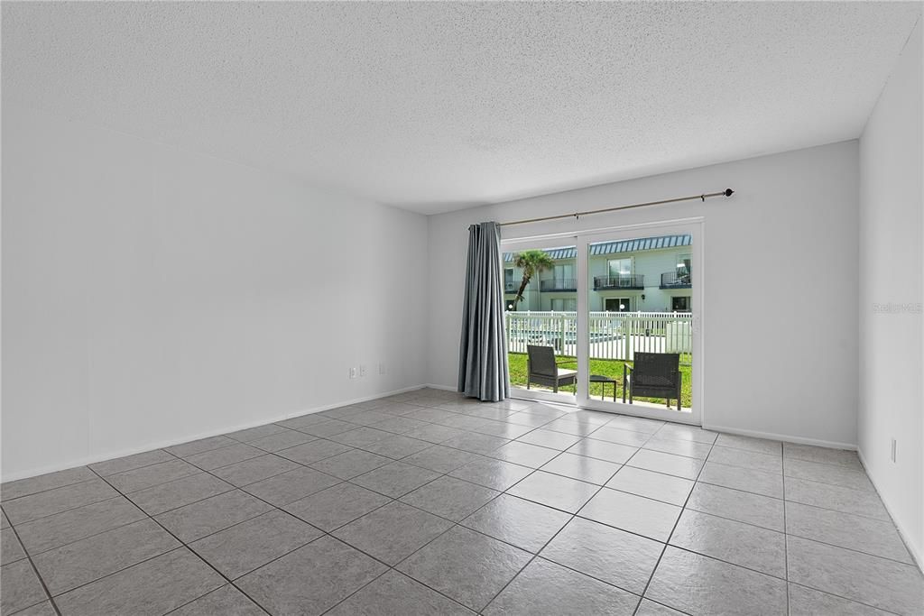 For Sale: $229,900 (2 beds, 2 baths, 1184 Square Feet)