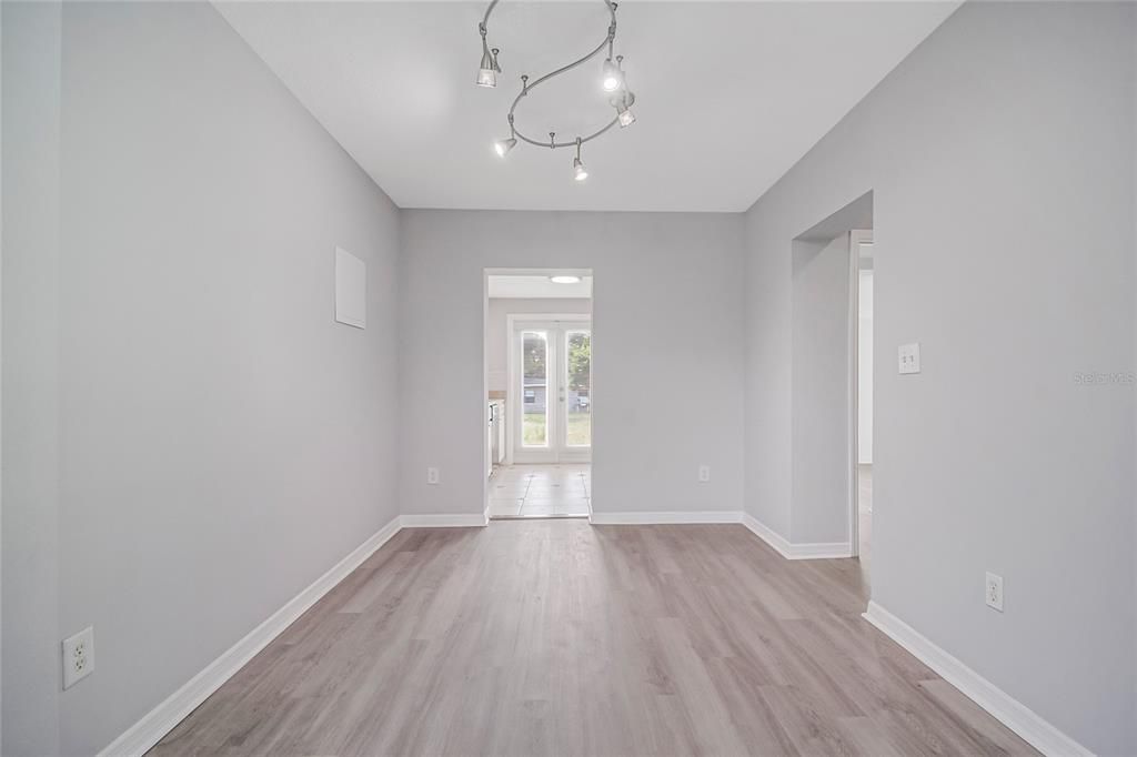 В аренду: $1,800 (3 спален, 2 ванн, 1174 Квадратных фут)