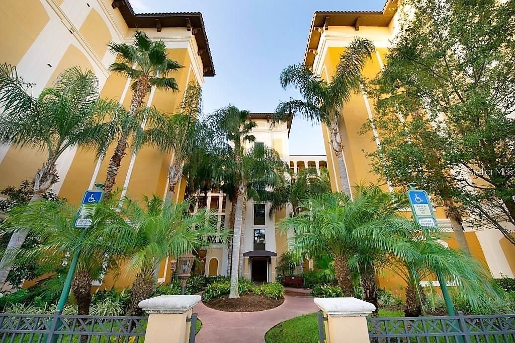For Sale: $219,900 (3 beds, 2 baths, 1200 Square Feet)