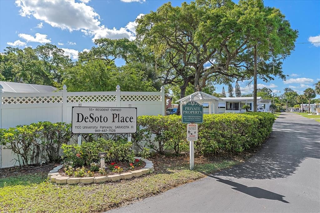 For Sale: $119,900 (2 beds, 1 baths, 900 Square Feet)