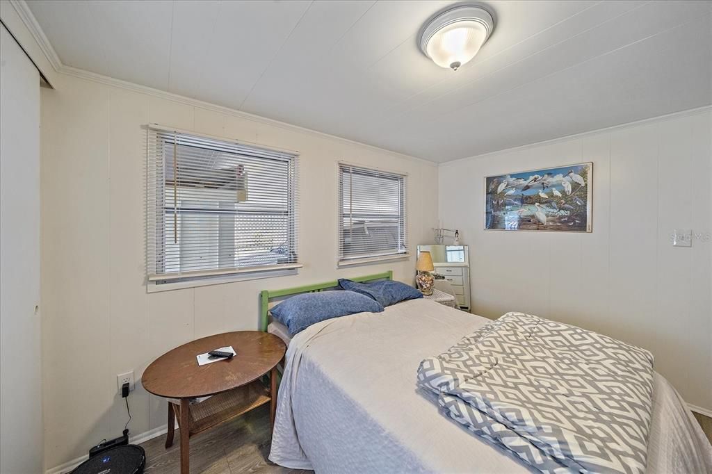 For Sale: $119,900 (2 beds, 1 baths, 900 Square Feet)