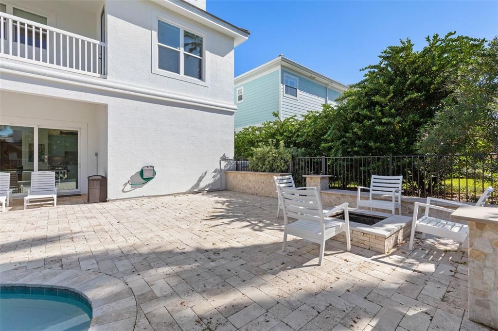 For Sale: $1,949,000 (6 beds, 5 baths, 3858 Square Feet)