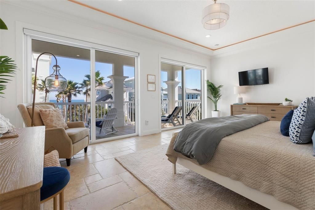 For Sale: $1,949,000 (6 beds, 5 baths, 3858 Square Feet)