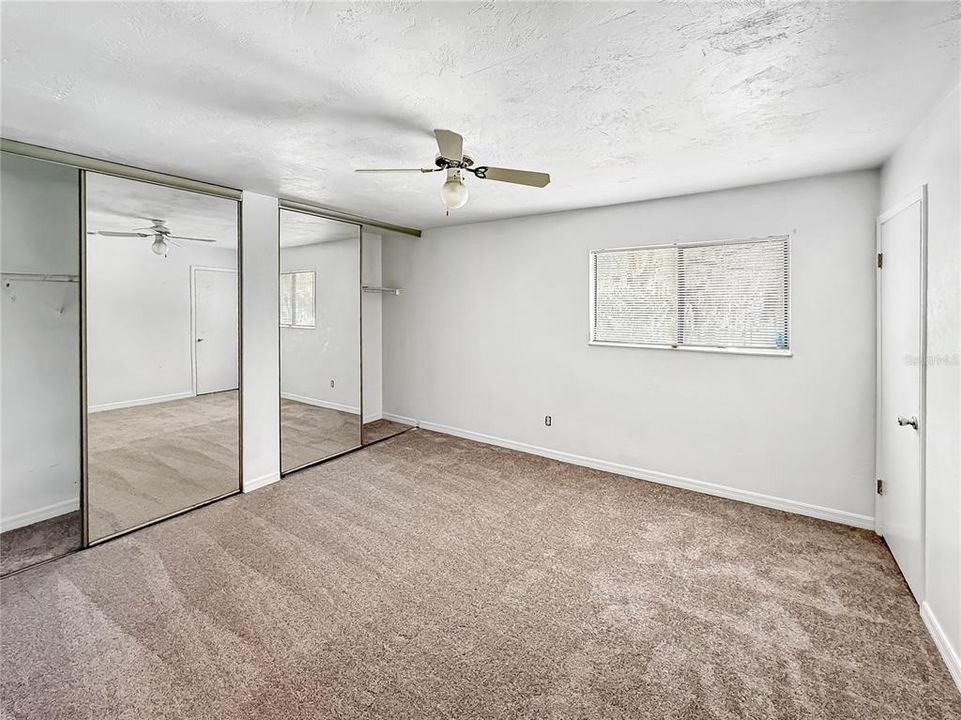 В аренду: $1,150 (2 спален, 1 ванн, 995 Квадратных фут)