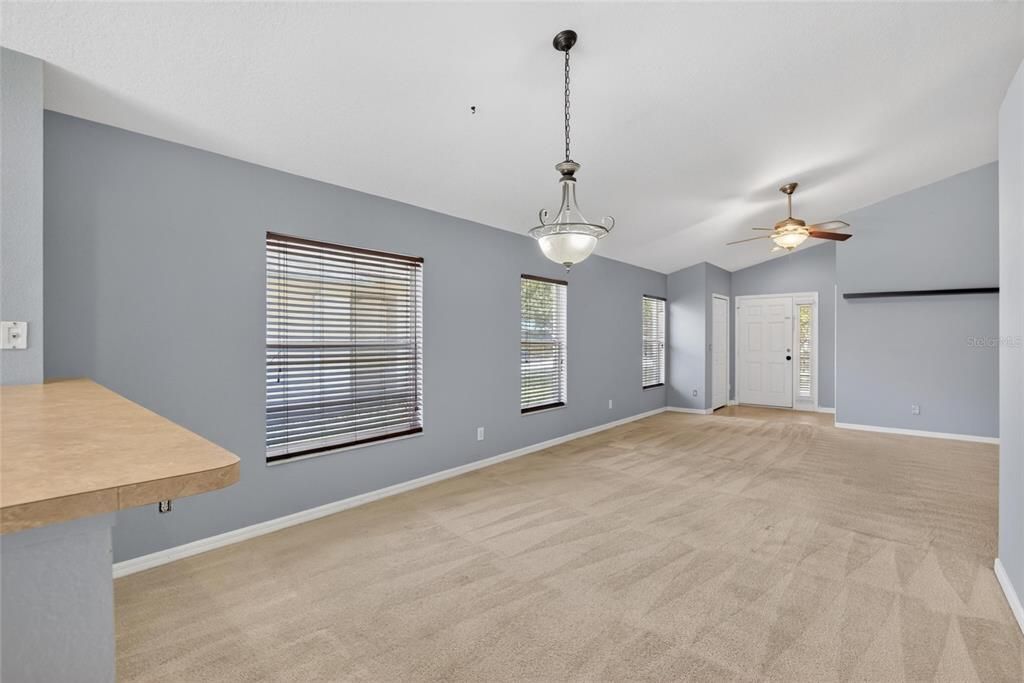 For Sale: $300,000 (3 beds, 2 baths, 1335 Square Feet)