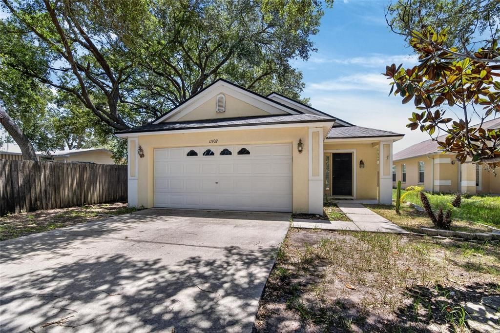 For Sale: $300,000 (3 beds, 2 baths, 1335 Square Feet)