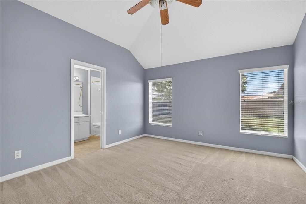 For Sale: $300,000 (3 beds, 2 baths, 1335 Square Feet)