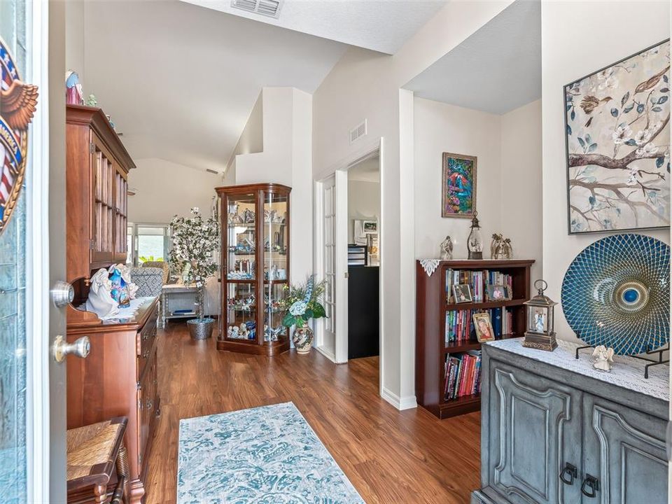 For Sale: $310,000 (3 beds, 2 baths, 1557 Square Feet)