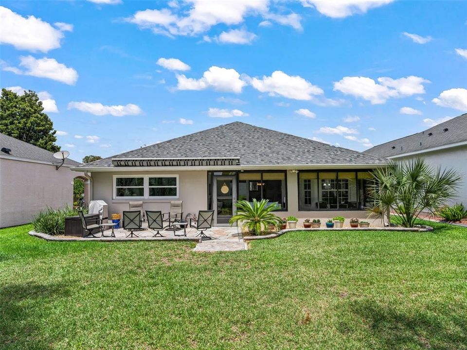 For Sale: $310,000 (3 beds, 2 baths, 1557 Square Feet)