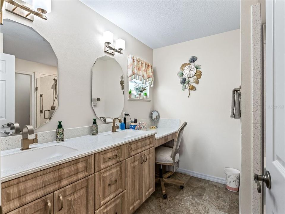 For Sale: $310,000 (3 beds, 2 baths, 1557 Square Feet)