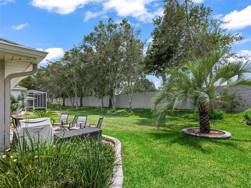 For Sale: $310,000 (3 beds, 2 baths, 1557 Square Feet)
