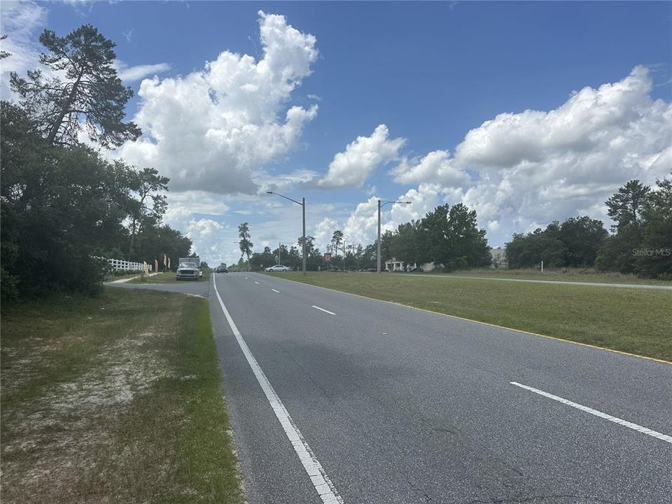 На продажу: $79,900 (0.69 acres)