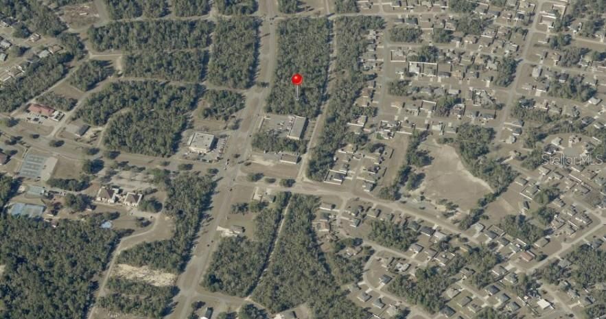 На продажу: $79,900 (0.69 acres)