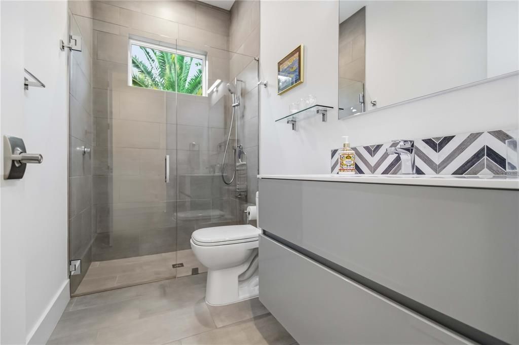For Sale: $1,120,000 (3 beds, 2 baths, 1917 Square Feet)