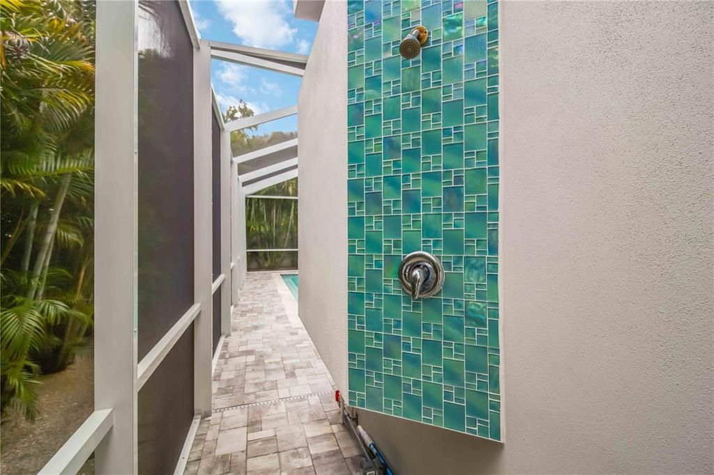 For Sale: $1,120,000 (3 beds, 2 baths, 1917 Square Feet)