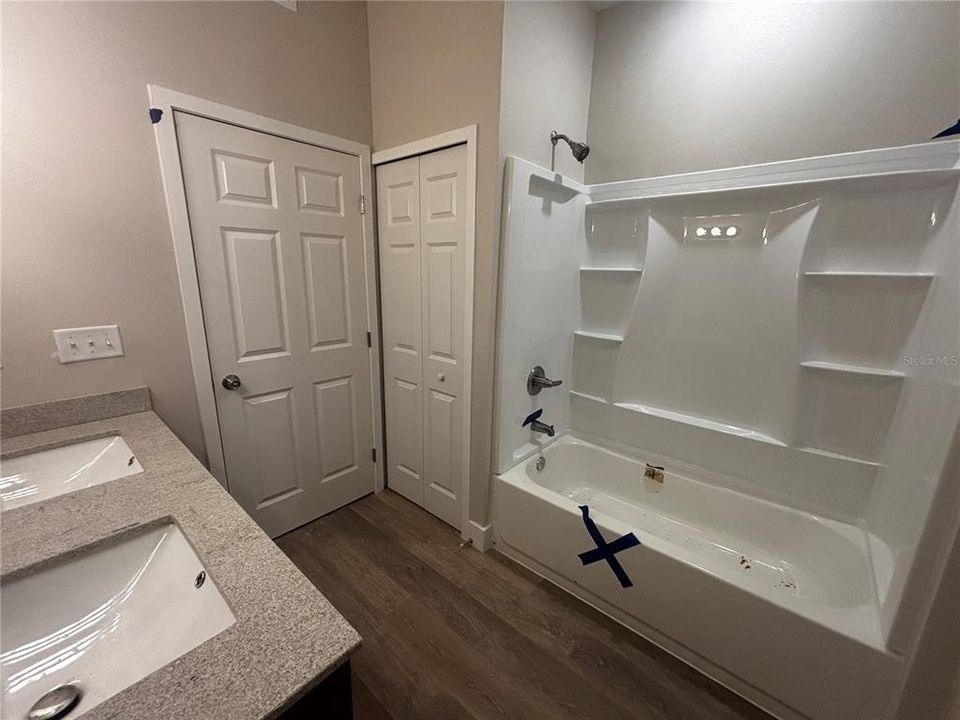 В аренду: $1,900 (2 спален, 2 ванн, 68427 Квадратных фут)