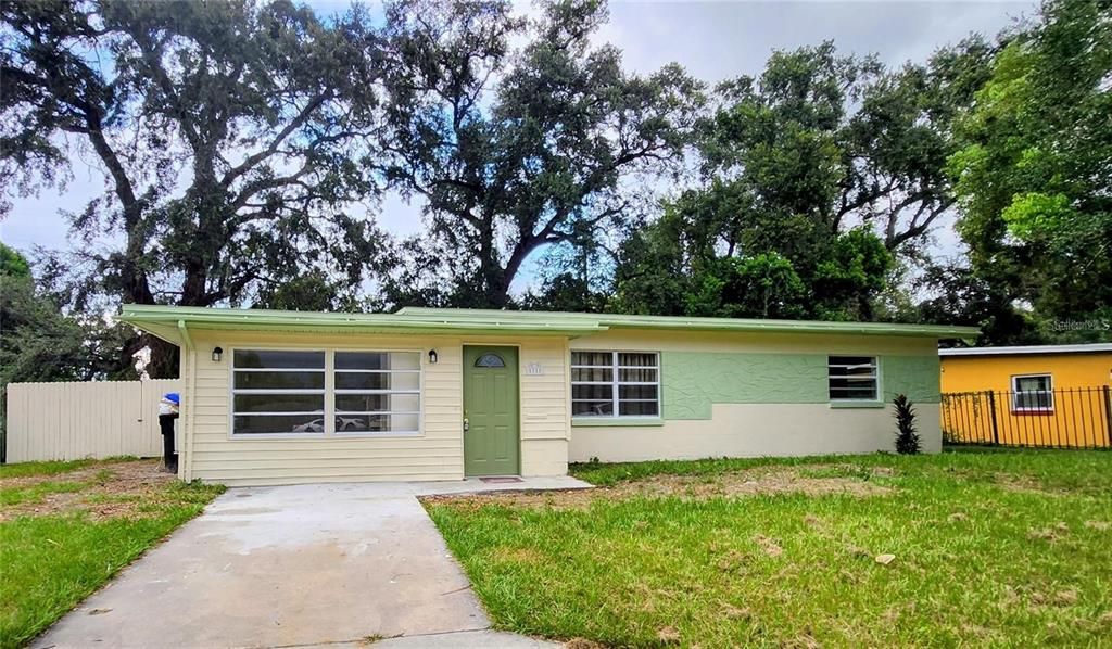 For Rent: $1,250 (1 beds, 1 baths, 1485 Square Feet)