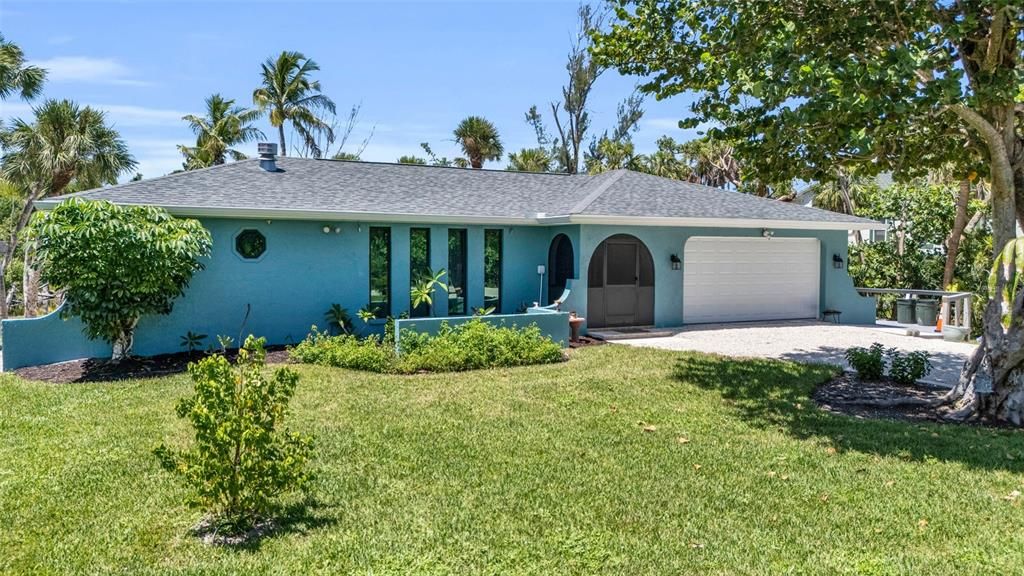 For Sale: $560,000 (2 beds, 2 baths, 1512 Square Feet)