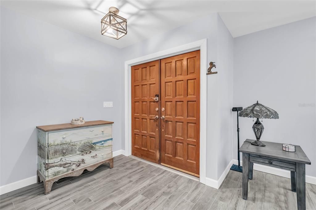 For Sale: $560,000 (2 beds, 2 baths, 1512 Square Feet)